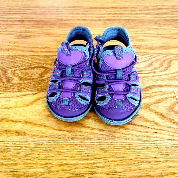 Toddler New Balance Sandals (size 6-6.5 US size 6 UK) - Picture 1 of 7
